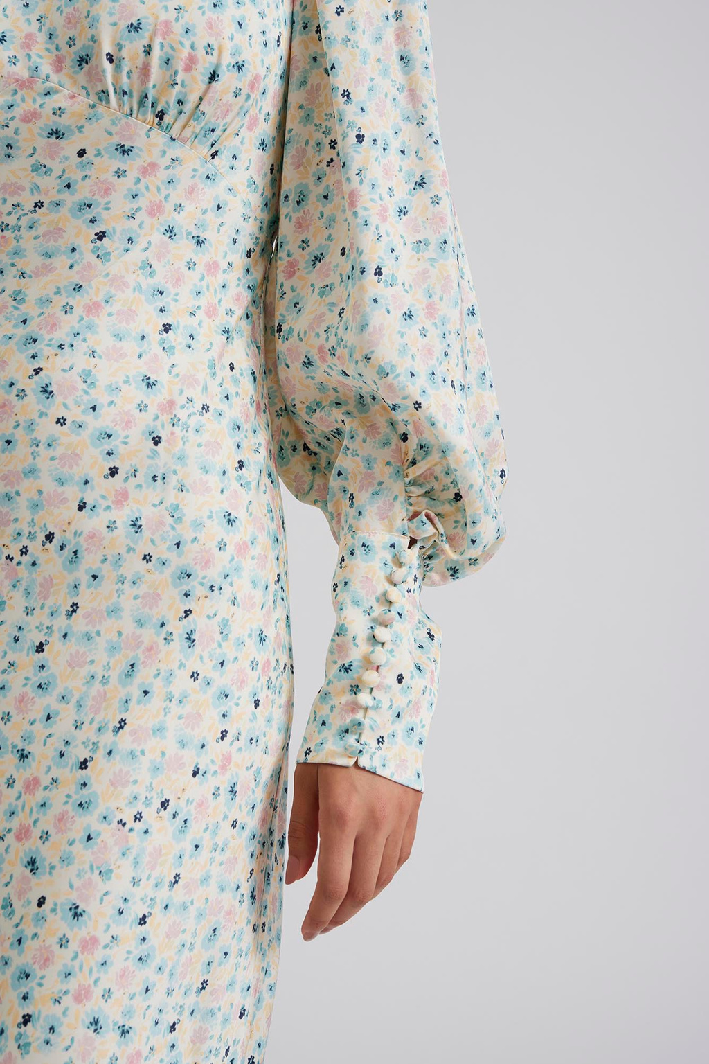 Alize Long Sleeved Satin Maxi Dress Ditsy-Kjole-By Malina-Aandahls