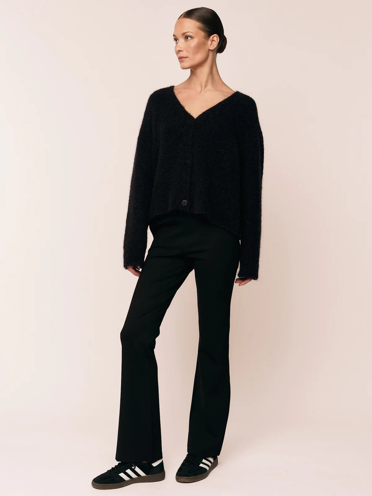 Astrid v-neck cardigan-Cardigan-OnceUntold-Aandahls