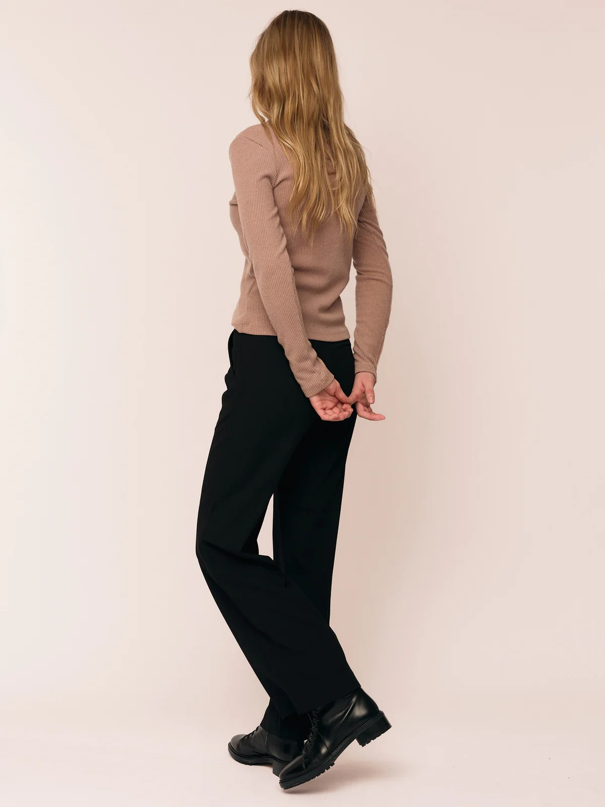 Daniela Rib Top-Topper-OnceUntold-Aandahls