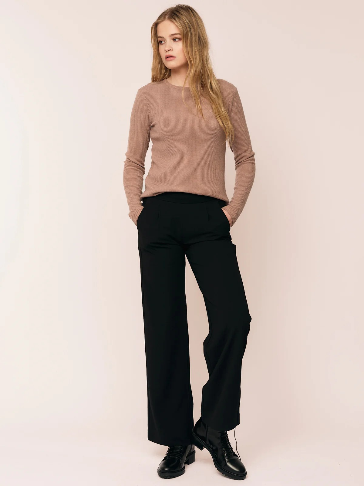 Daniela Rib Top-Topper-OnceUntold-Aandahls