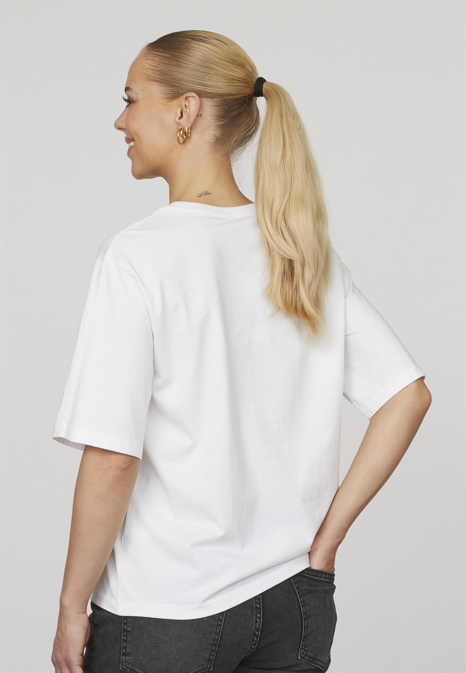 Heda-loose-T-shirt-Sisters Point-Aandahls