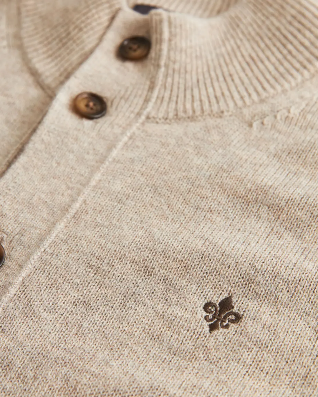 Hertford Button Cardigan-Genser-Morris-Aandahls