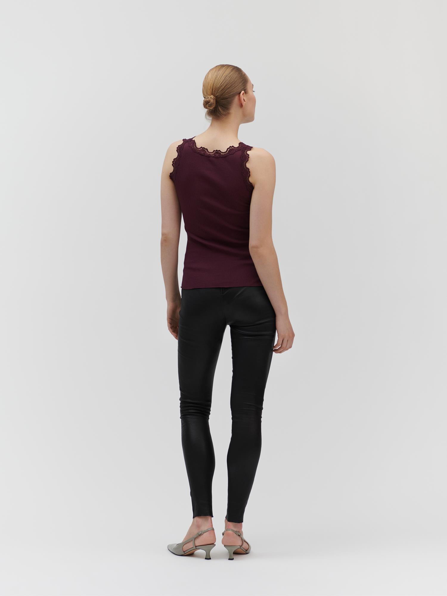 Silk top w/lace-Singlet-Rosemunde-Aandahls