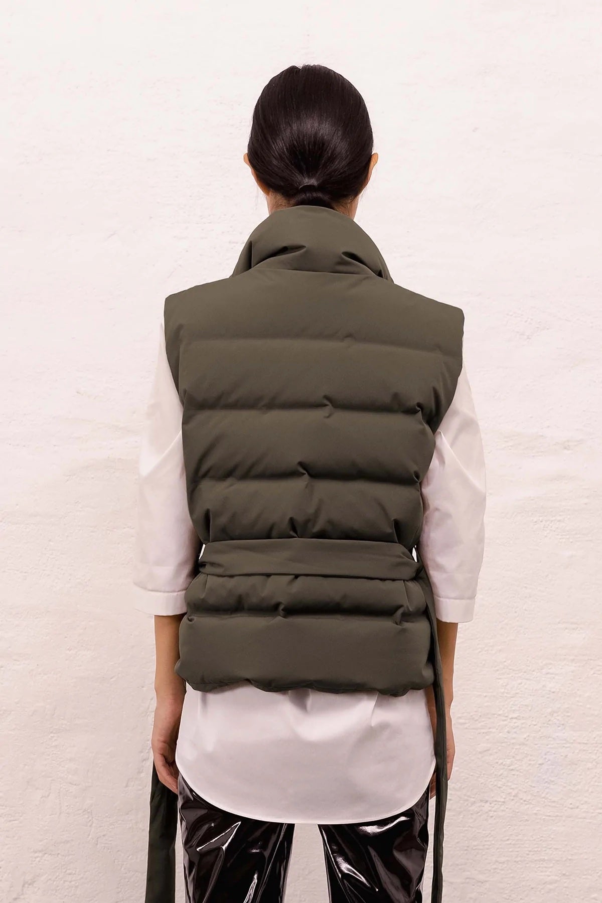 Vesty-Vest-Scandinavian edition-Aandahls