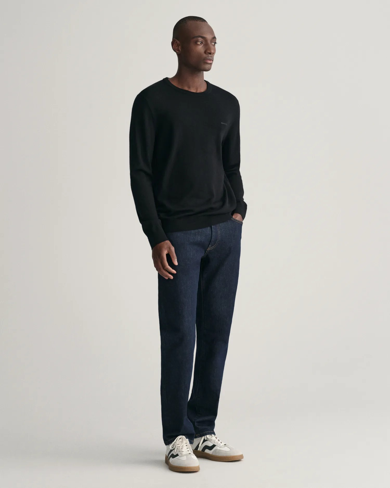 Extrafine merino wool c-neck