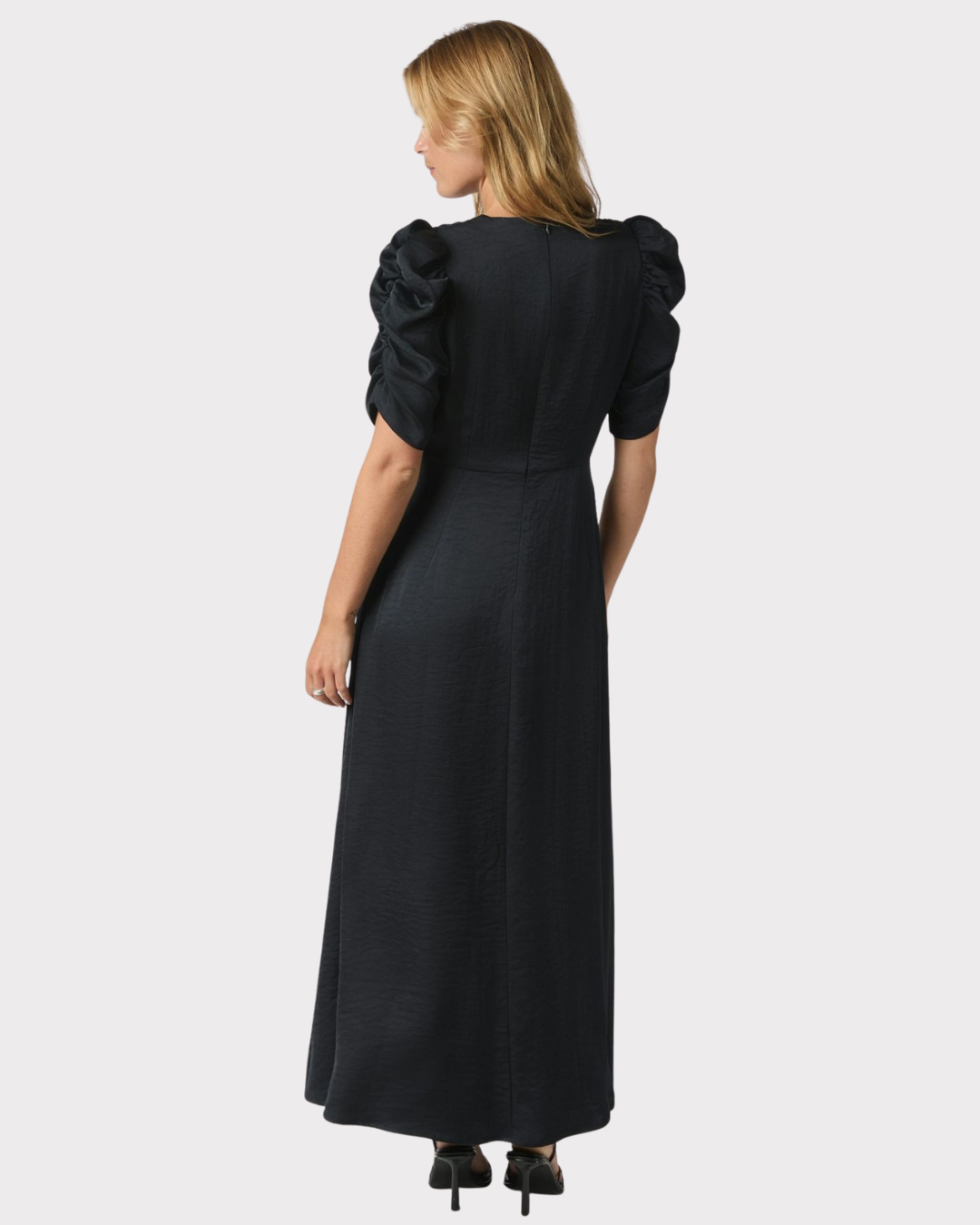 Benuti Solid Dress-Kjole-Neo Noir-Aandahls