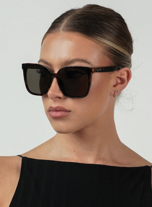 Betty-Accessories-Otra Eyewear-Aandahls