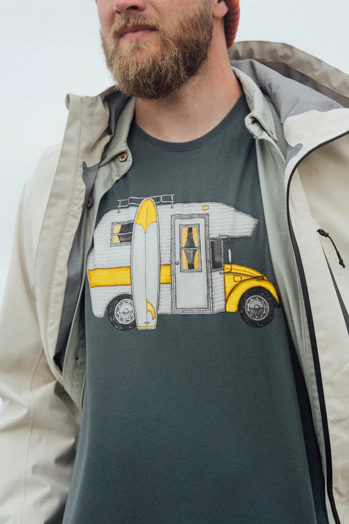 Lakor Car Camper-T-shirt-Lakor-Aandahls