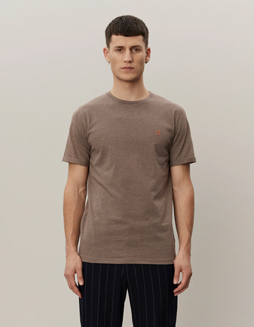 Nørregaard T-Shirt - Seasonal-T-shirt-Les Deux-Aandahls