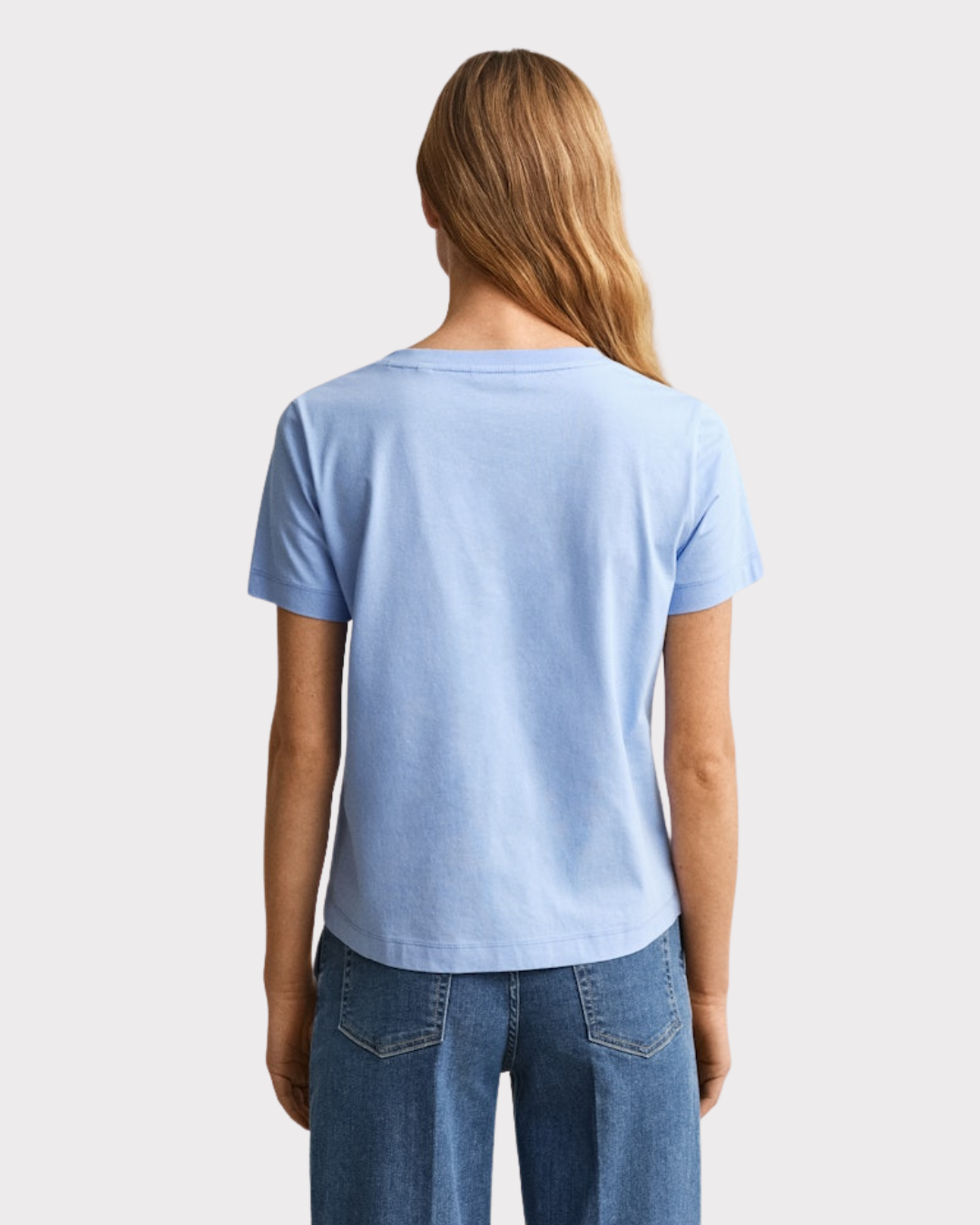 Reg Shield Ss V-Neck T-Shirt-T-shirt-Gant-Aandahls