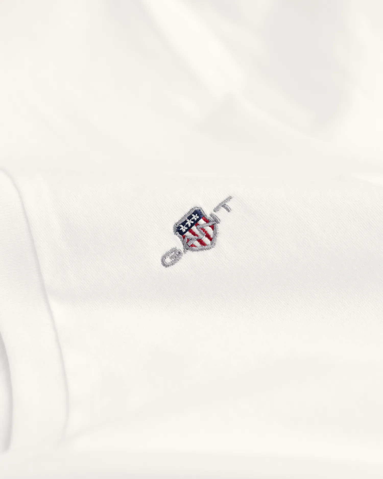 Reg shield ss v-neck-T-shirt-Gant-Aandahls