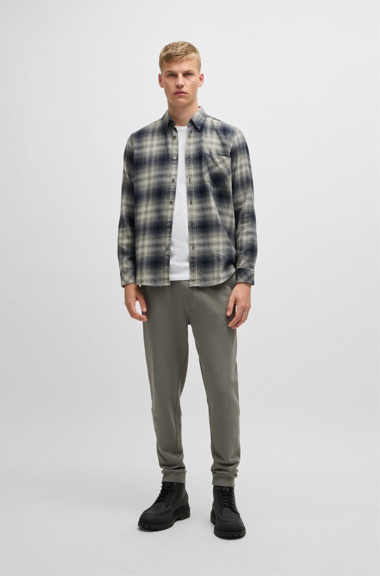 Rickert_M-Skjorte-Hugo Boss-Aandahls