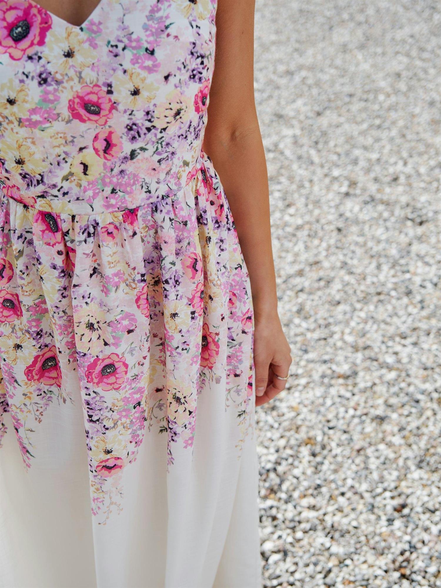 Sanni Flower Dress-Kjole-Neo Noir-Aandahls