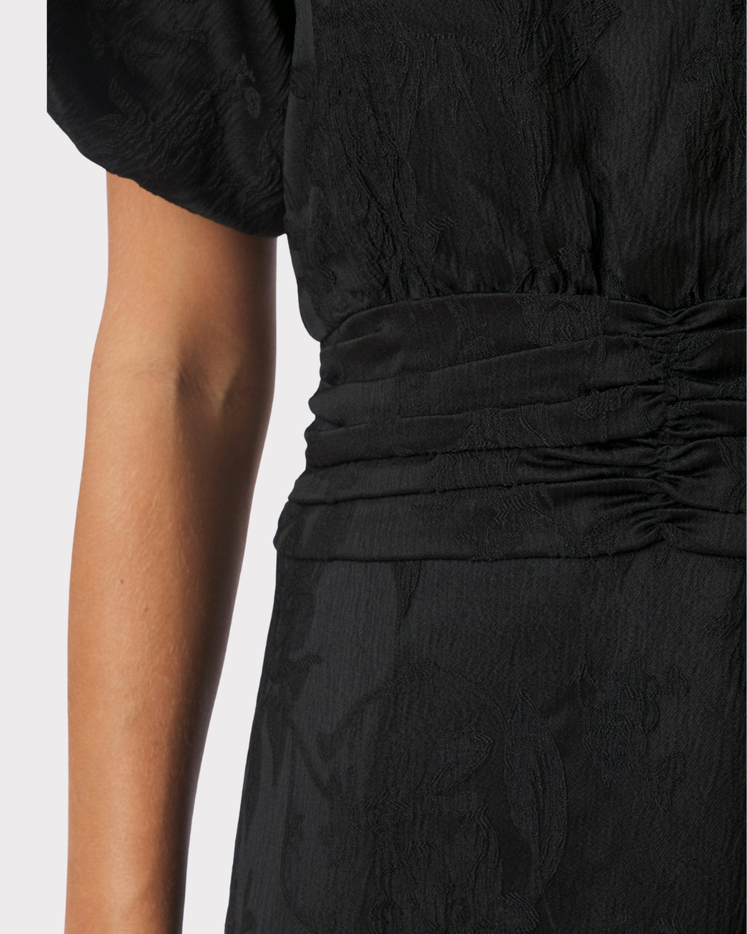 Sulli Jacquard Dress-Kjole-Neo Noir-Aandahls