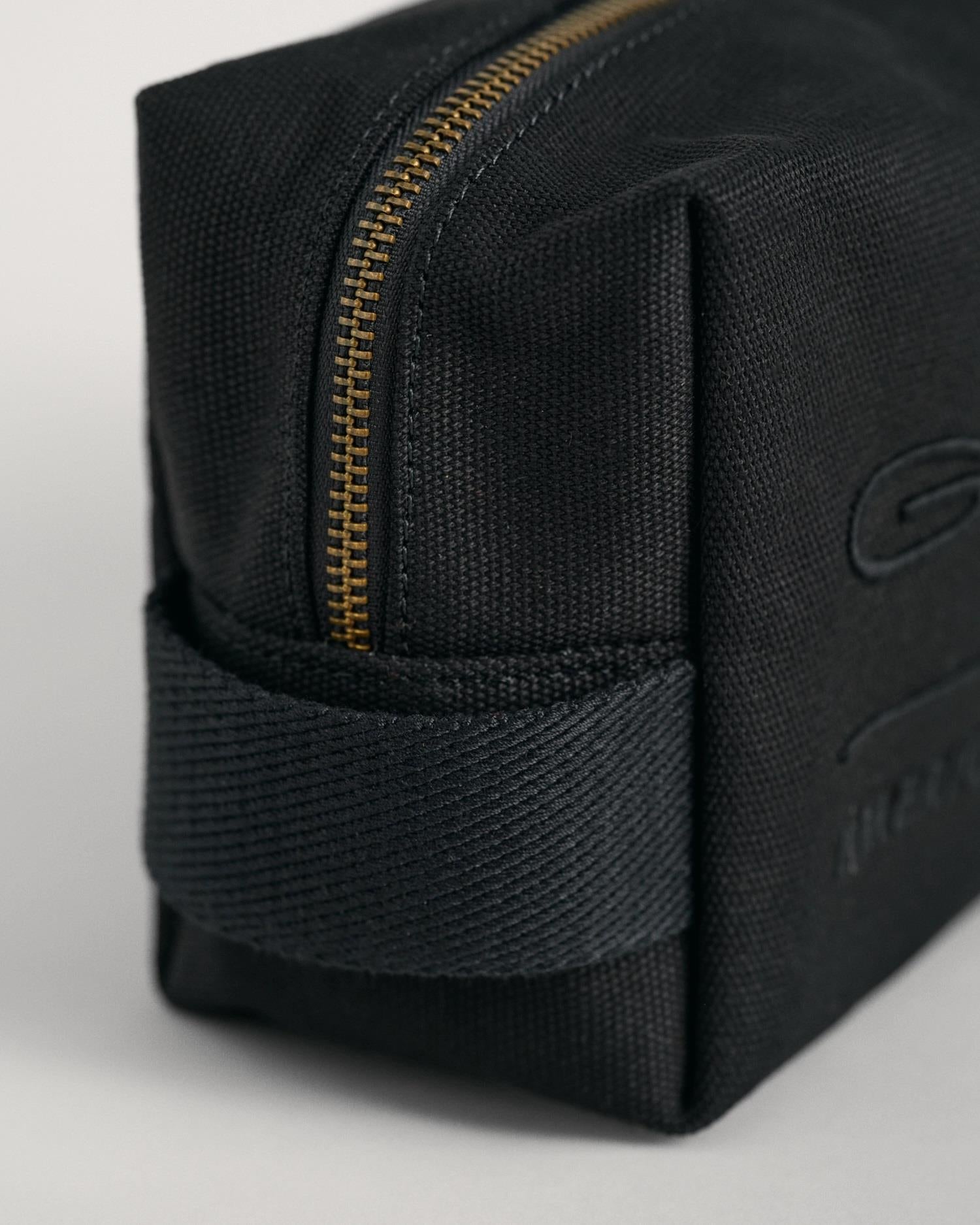 Tonal Shield Wash Bag-Accessories-Gant-Aandahls