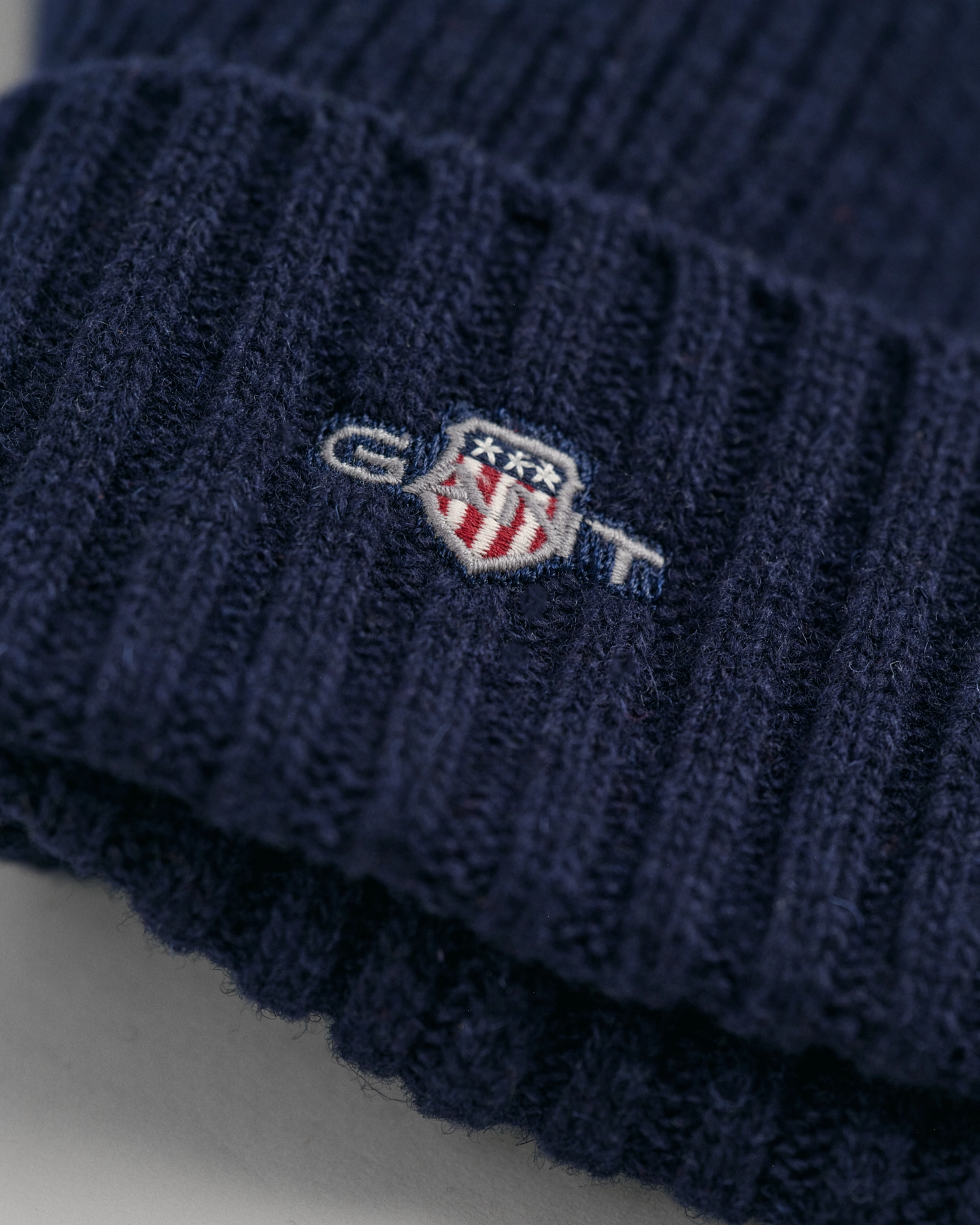 UNISEX. SHIELD WOOL BEANIE-Accessories-Gant-Aandahls
