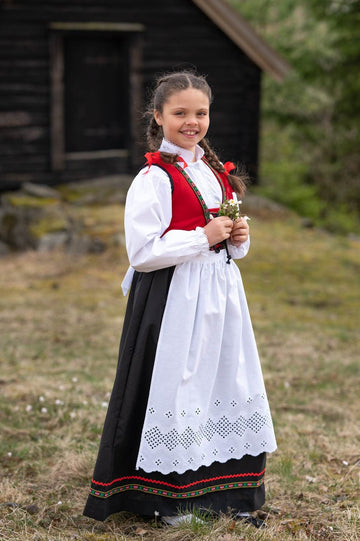 Veslemøy bunad-Kjole-Rosenberg-Aandahls