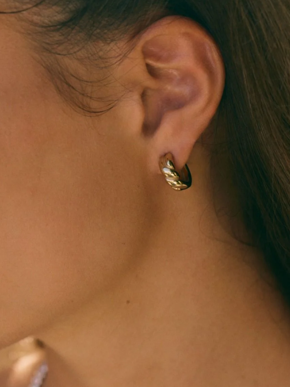 Twist Hoops