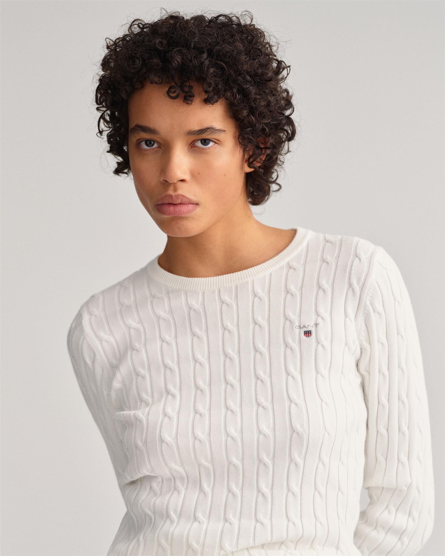 Stretch cotton cable c-neck
