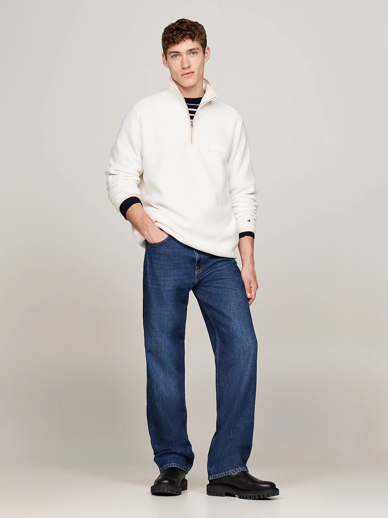 Monotype textured fleece mock