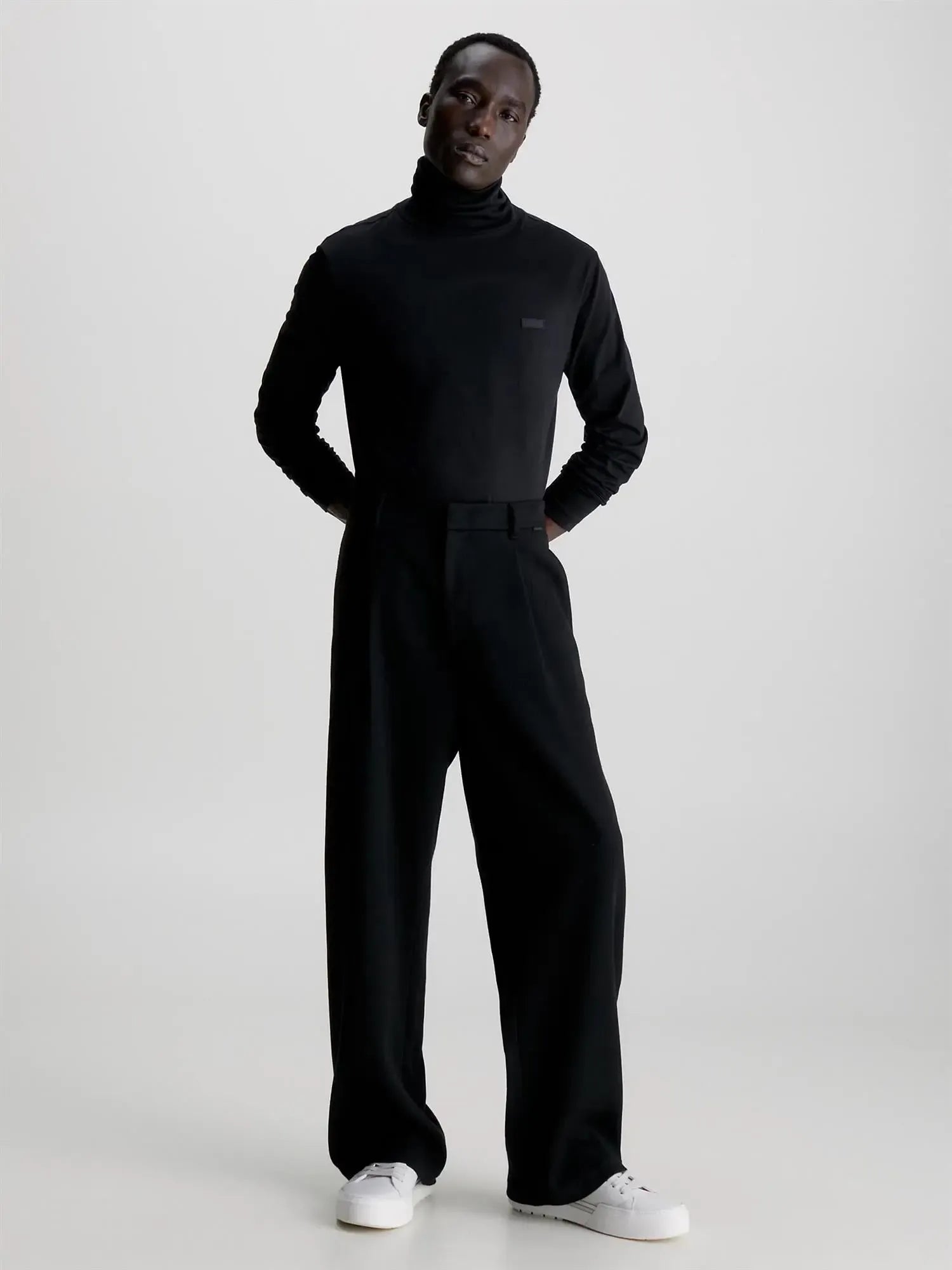Smooth cotton roll neck