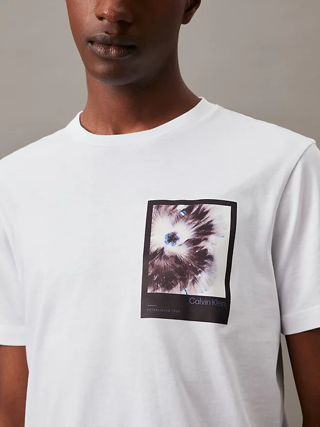 framed flower graphic t-shirt-T-shirt-Calvin Klein-Aandahls