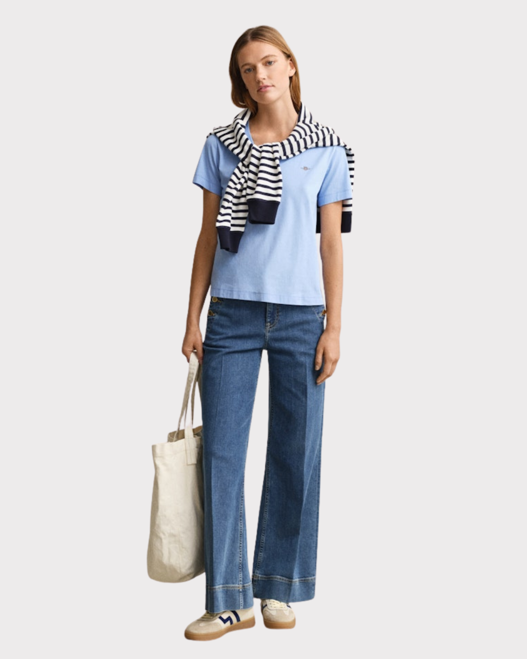 Reg Shield Ss V-Neck T-Shirt-T-shirt-Gant-Aandahls