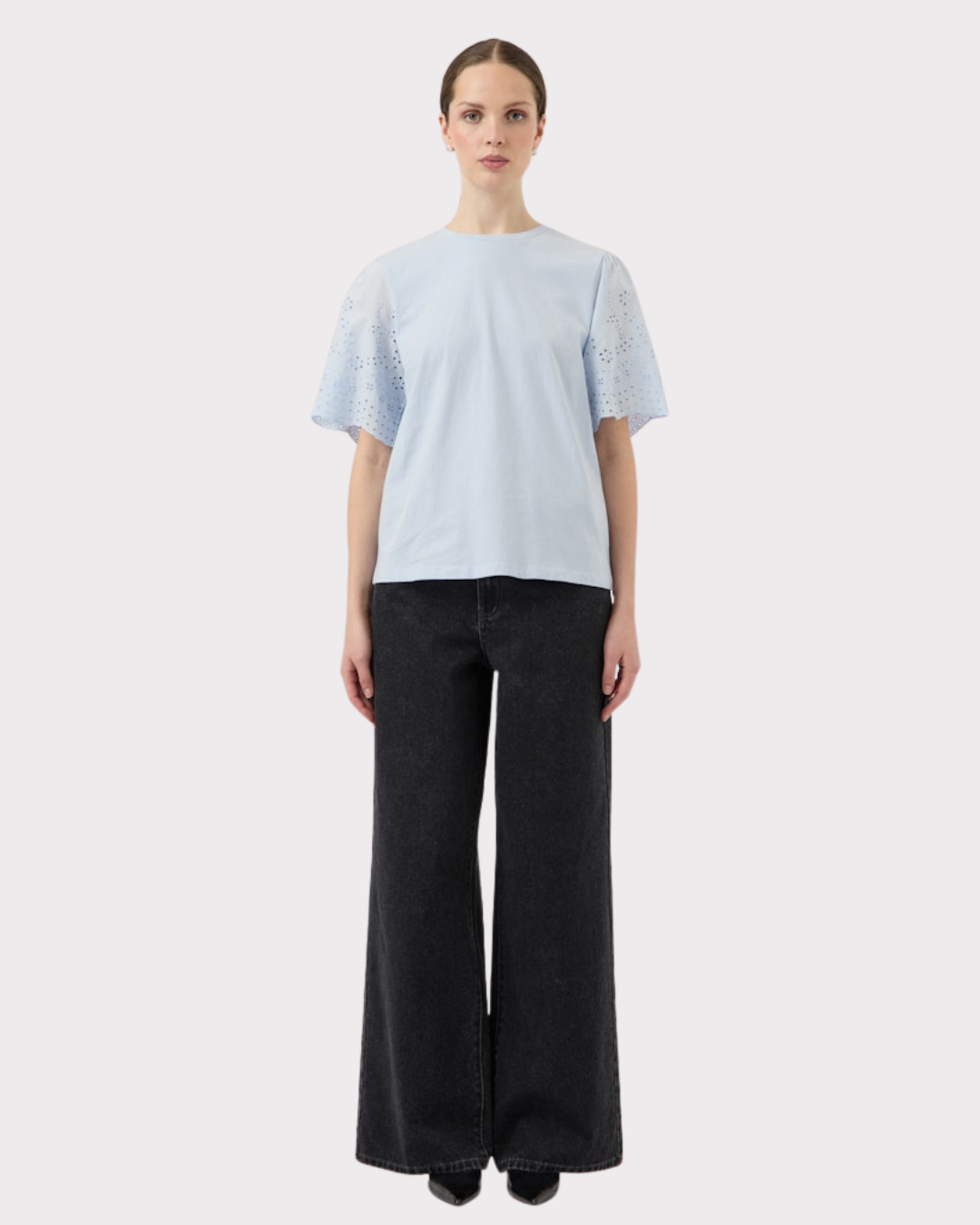 lex Ss Top W. Emb Sleeves-Overdel-YAS-Aandahls