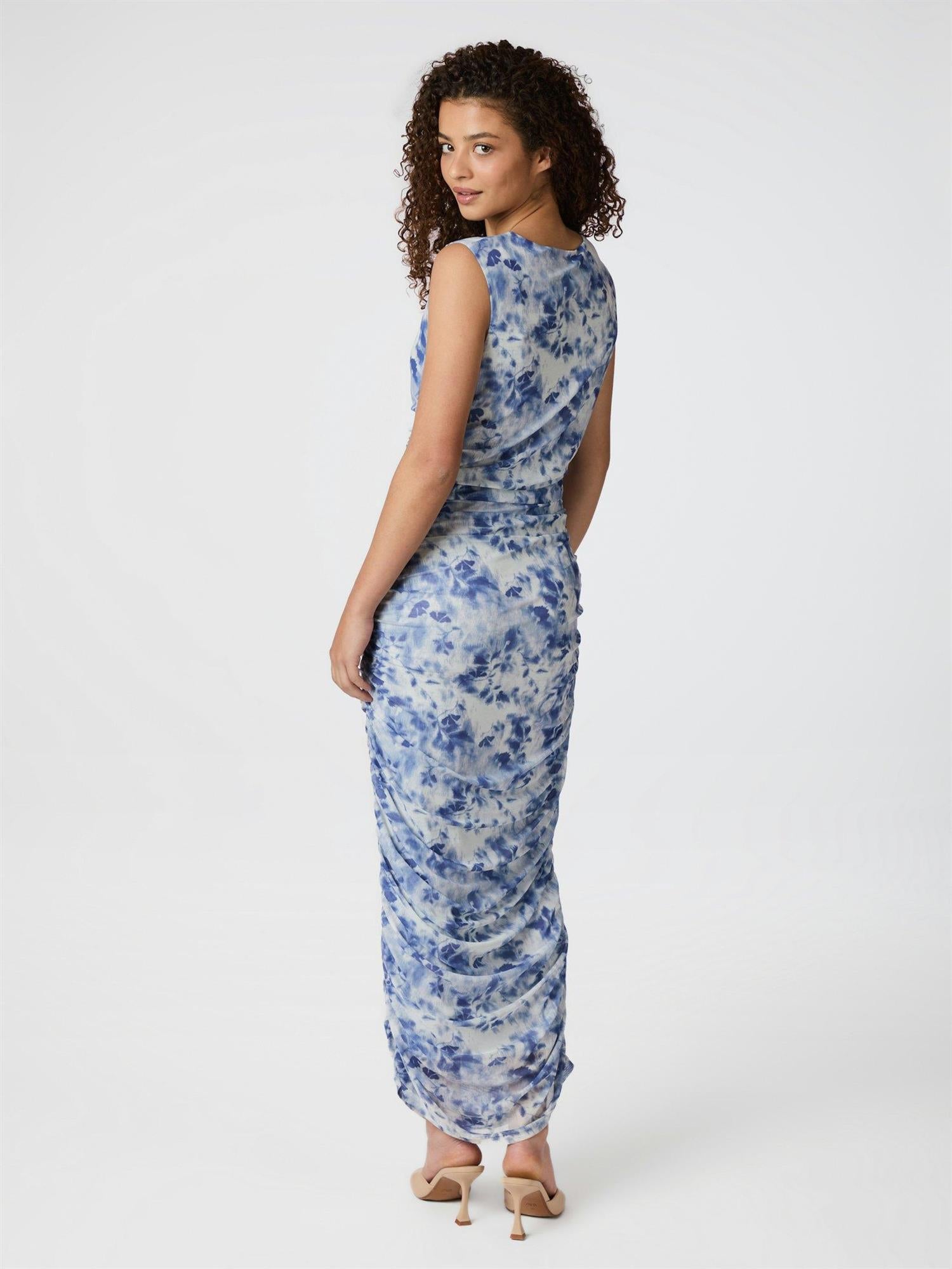 Corilina Long Mesh Dress – AANDAHLS