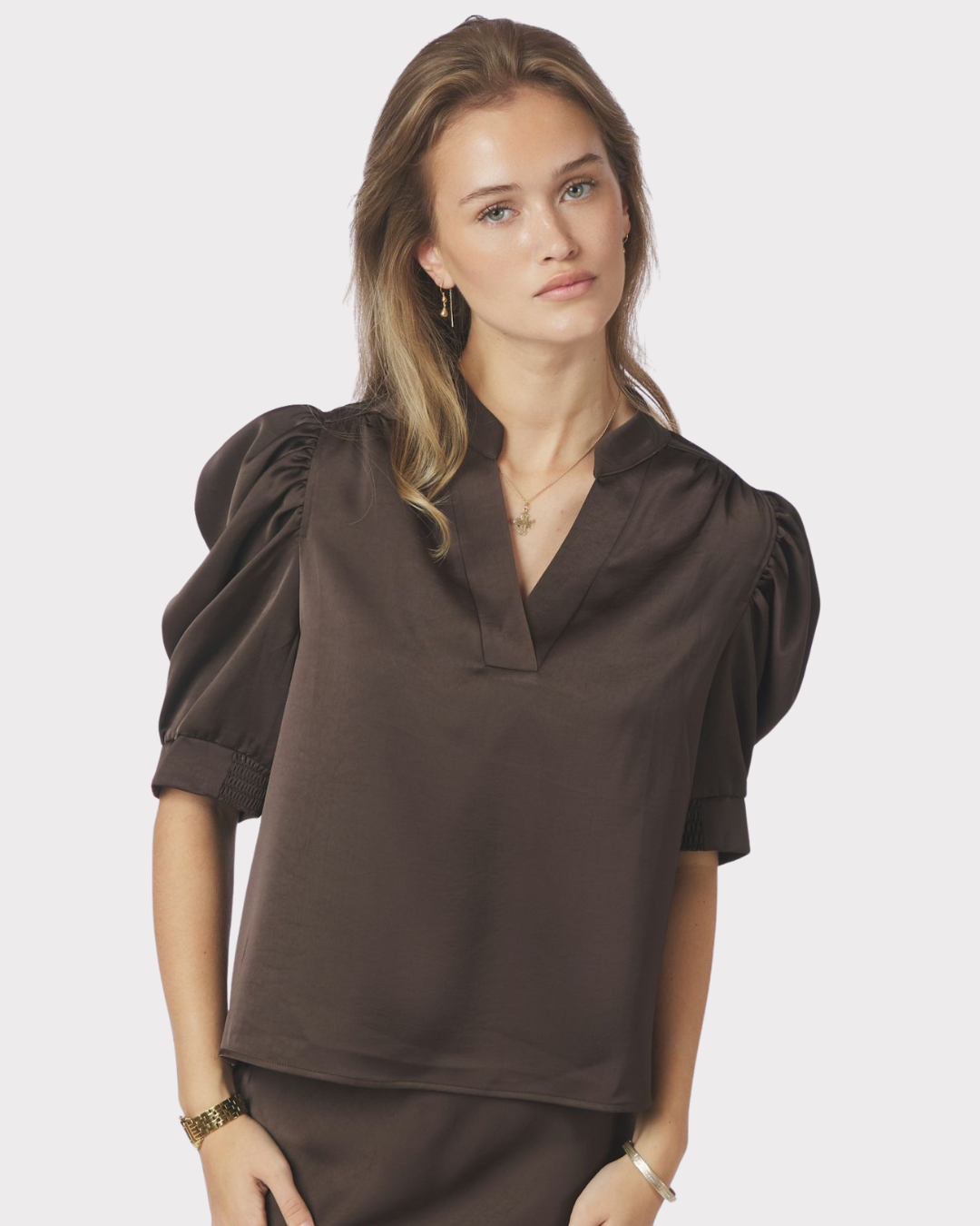 Roella heavy saten blouse-Overdel-Neo Noir-Aandahls