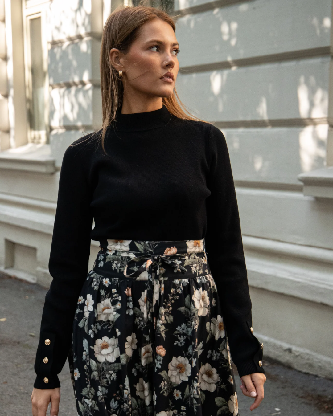 stina high neck jet black-Genser-MISSMAYA-Aandahls