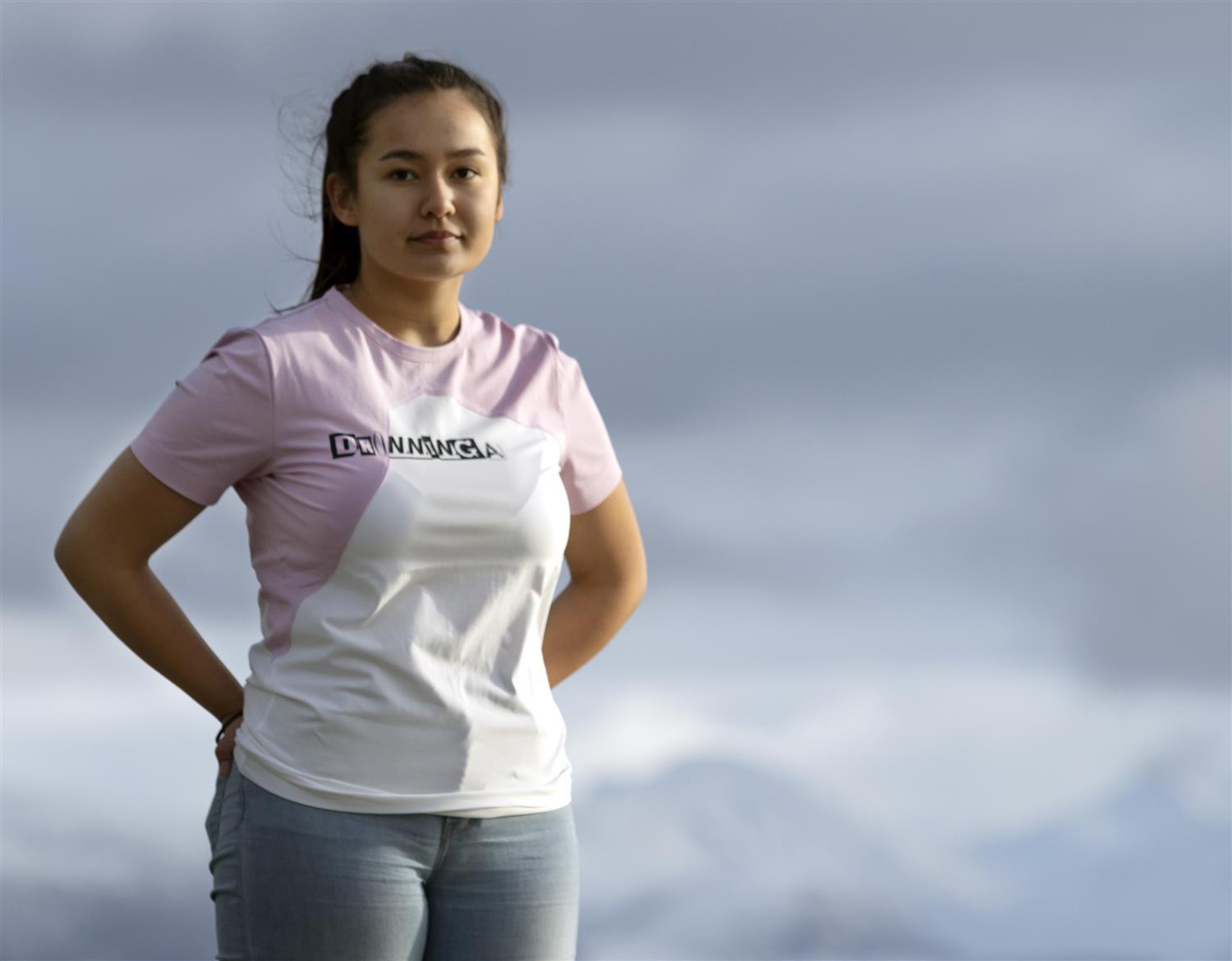 FJELL T-shirt- Dronninga-T-shirts-Trude Nistad-Aandahls